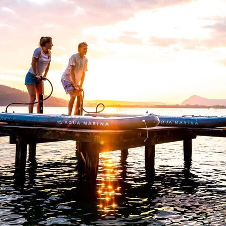 Сапборд-Aqua-Marina-Glow-10'4-2024-накачивают-сапборд